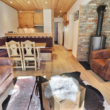 3 Pieces Avec Balcon Sud, Cheminee Et Wi-fi Gratuit, A Deux Pas Des Pistes - Fr-1-182-57 Apartment