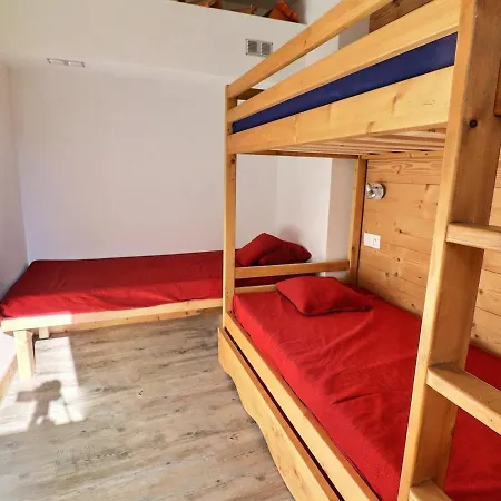 3 Pieces Avec Balcon Sud, Cheminee Et Wi-fi Gratuit, A Deux Pas Des Pistes - Fr-1-182-57 Apartment *